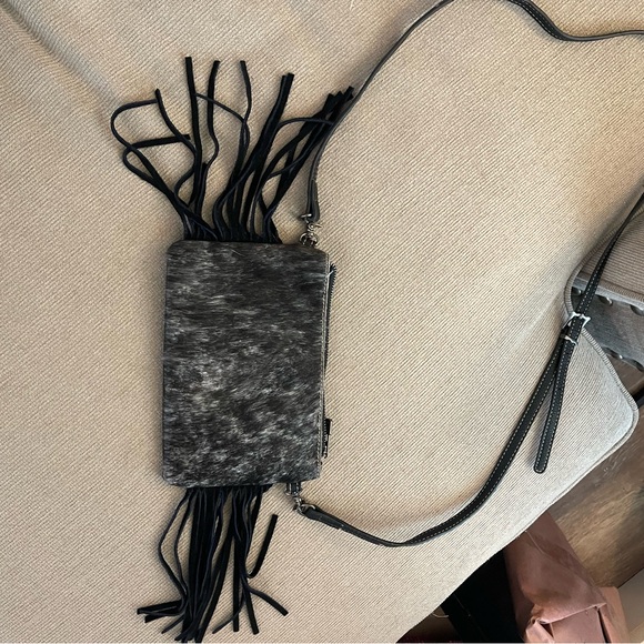 Montana West cow hide and leather Fringe Crossbody Bag - Picture 1 of 4